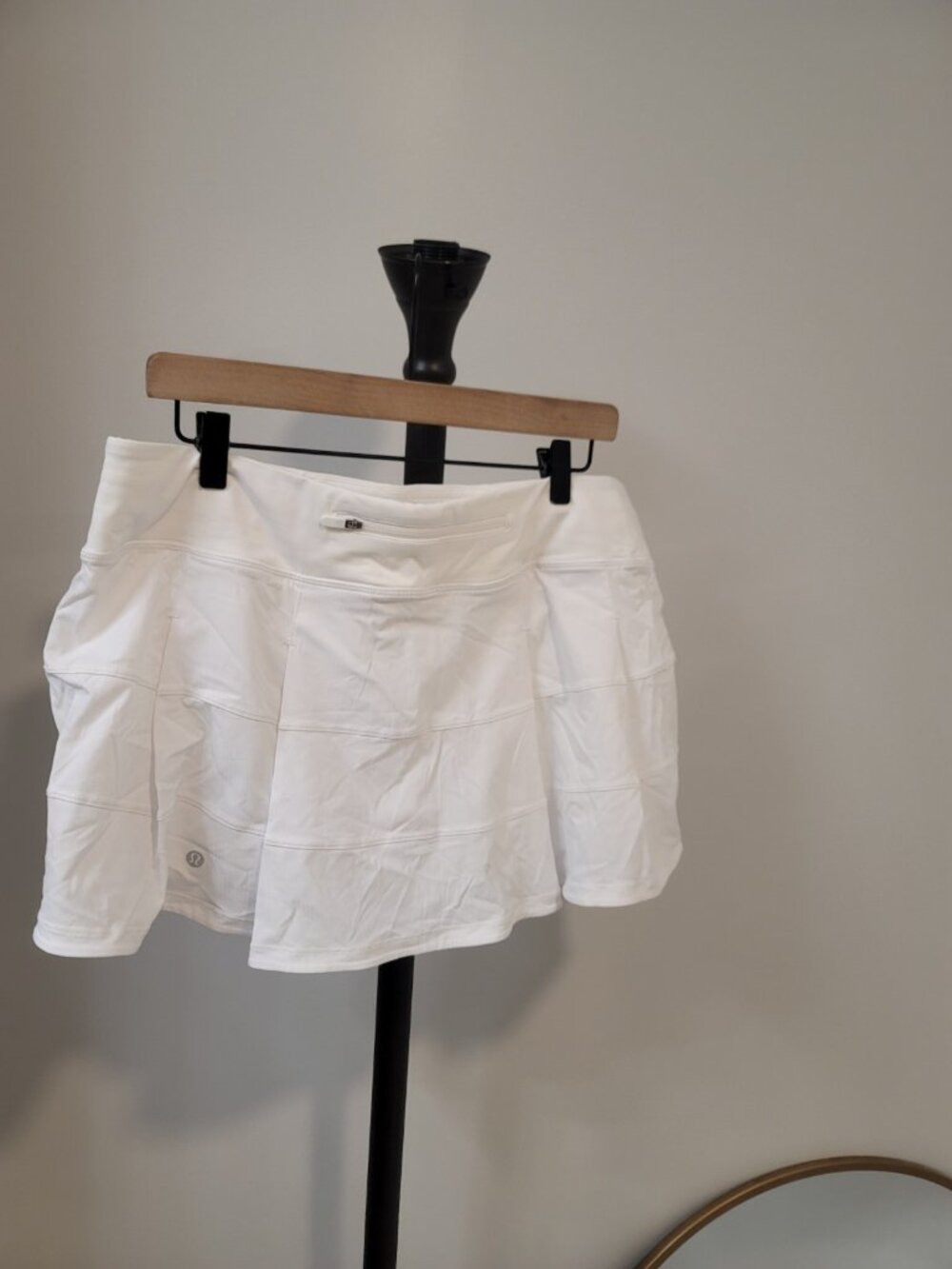 Lululemon Pace Rival Skirt Size 12 White 4-way Stretch 13" Skort W8A84R - Picture 3 of 5